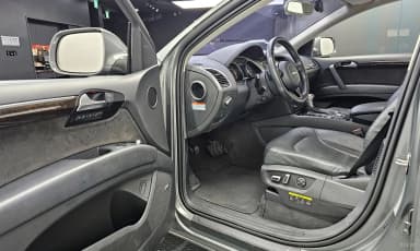 Q7