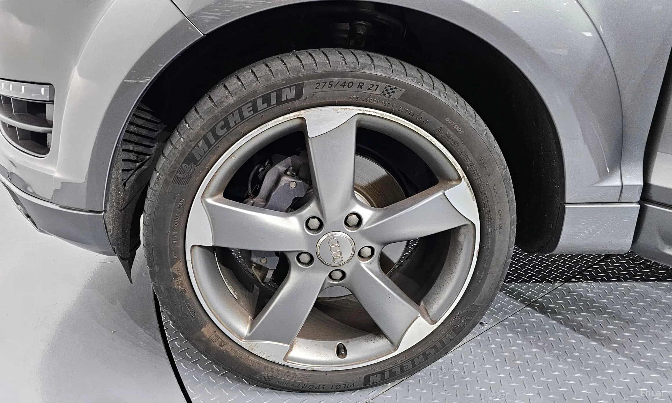 Q7