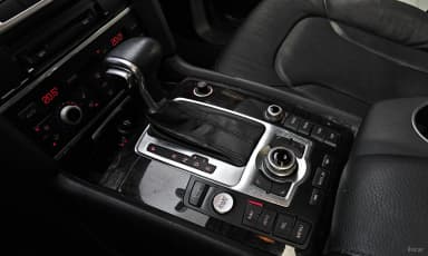 Q7