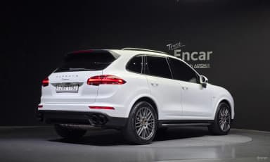 New Cayenne