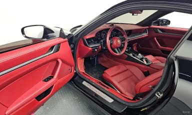 911 (992)