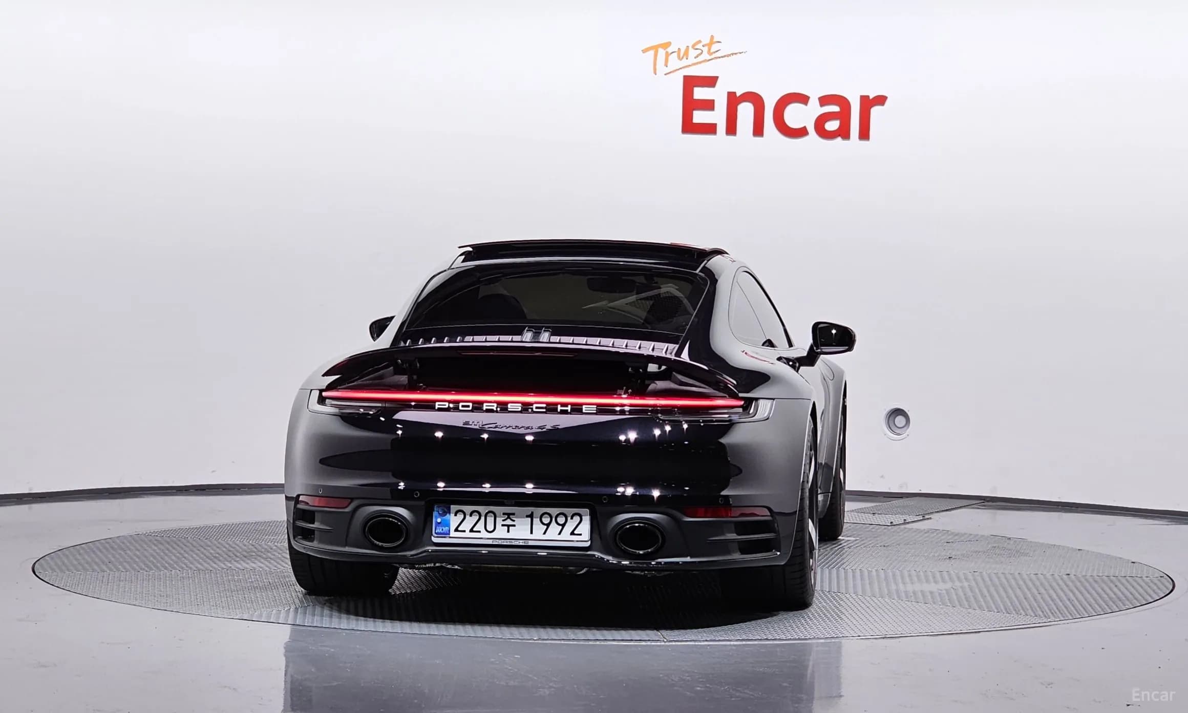 911 (992)