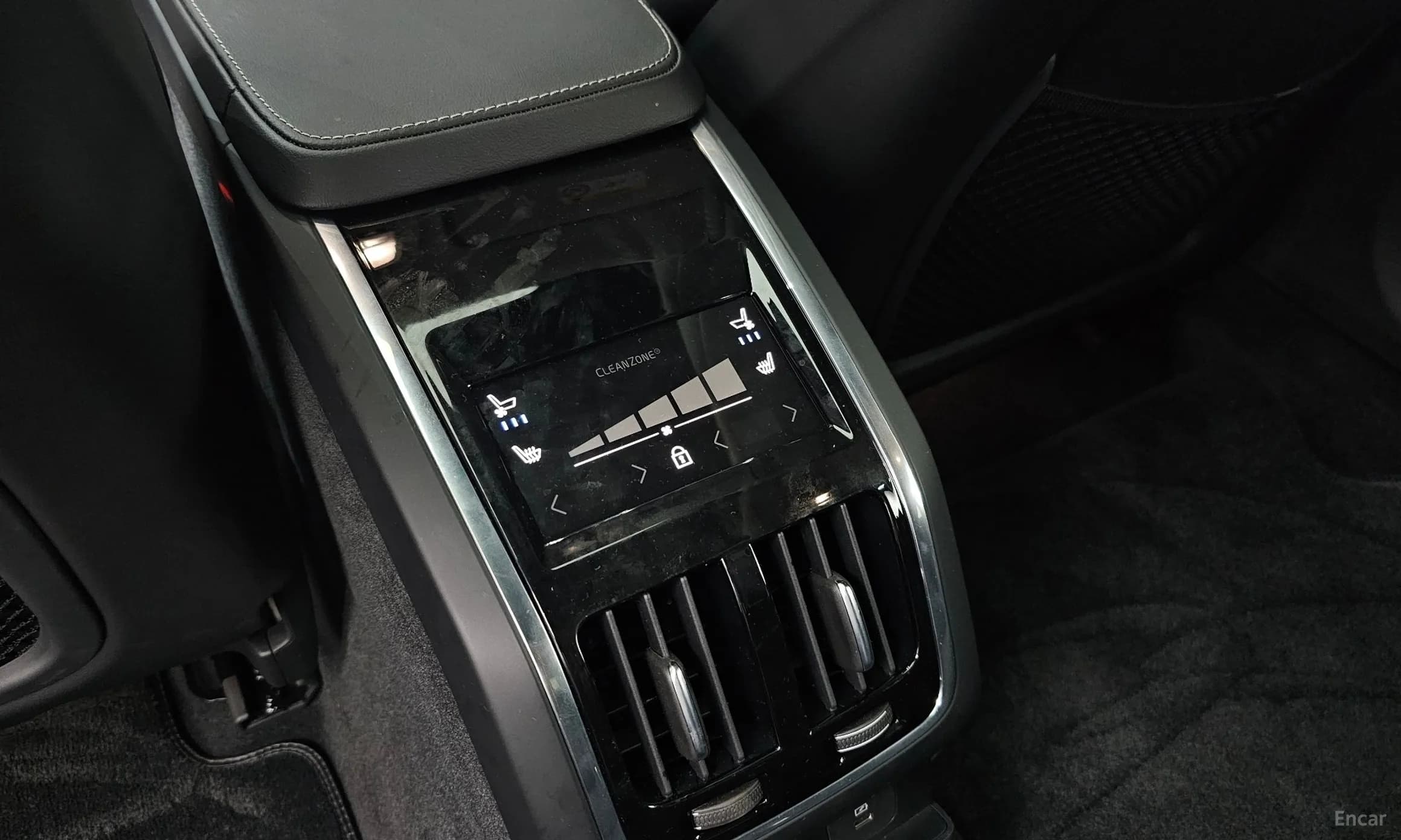 S90