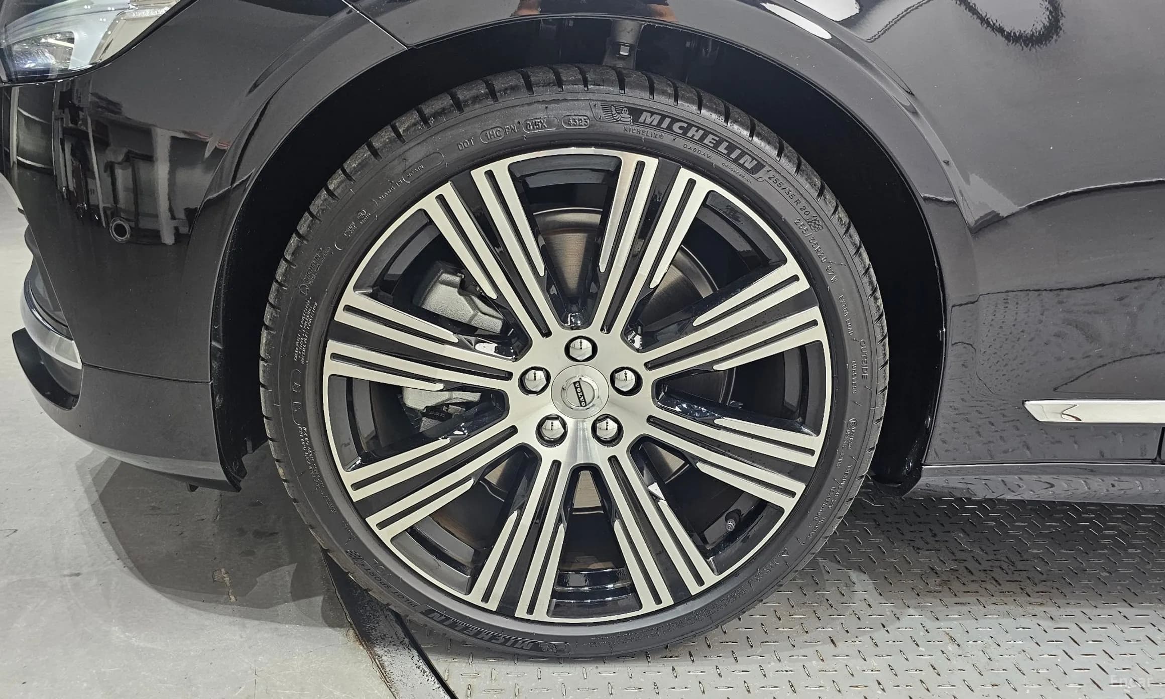 S90
