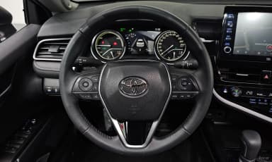 Camry (XV70)
