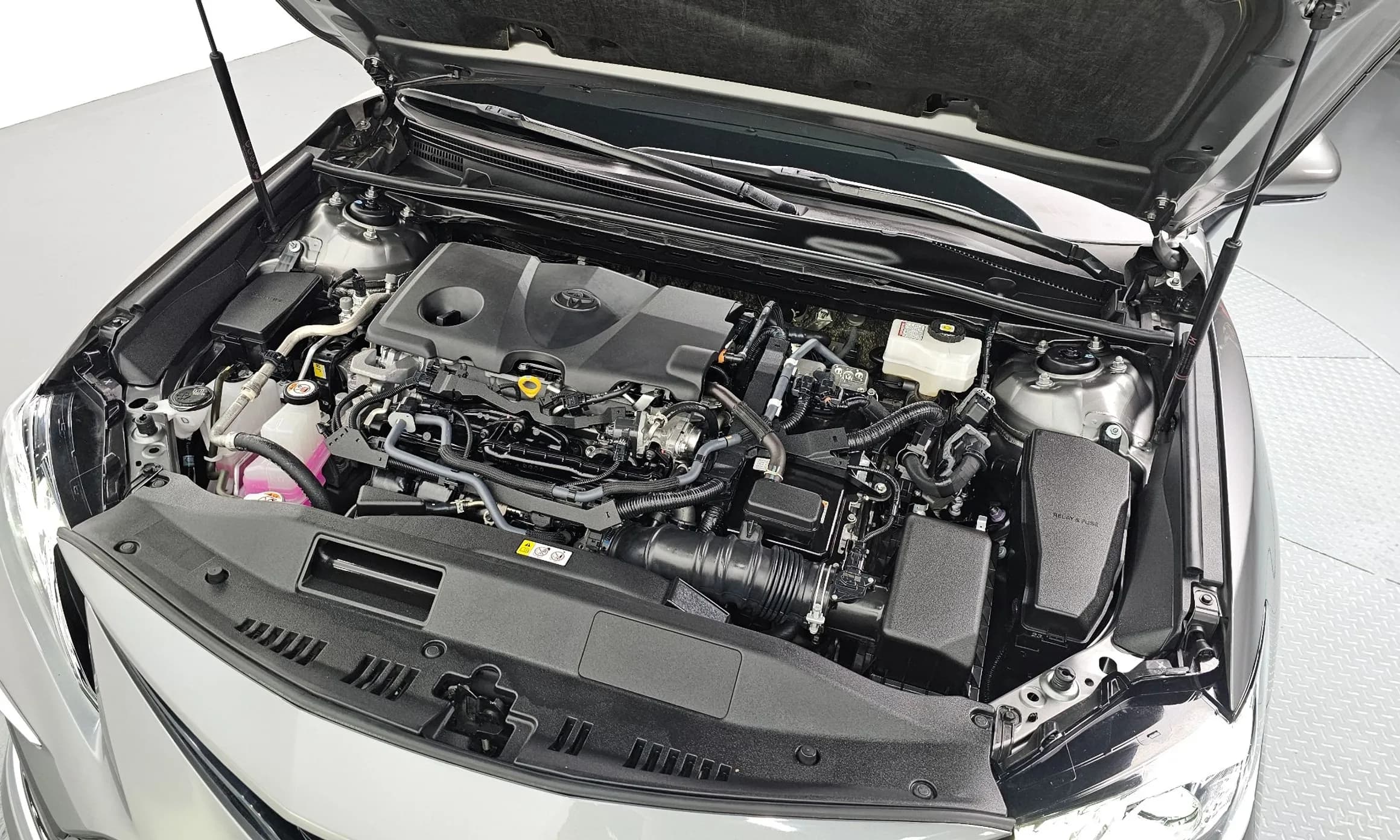 Camry (XV70)