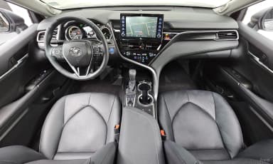 Camry (XV70)