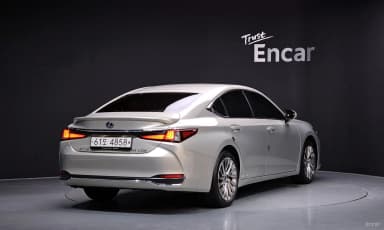 ES300h 7th Generation