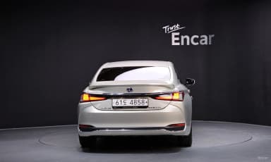 ES300h 7th Generation