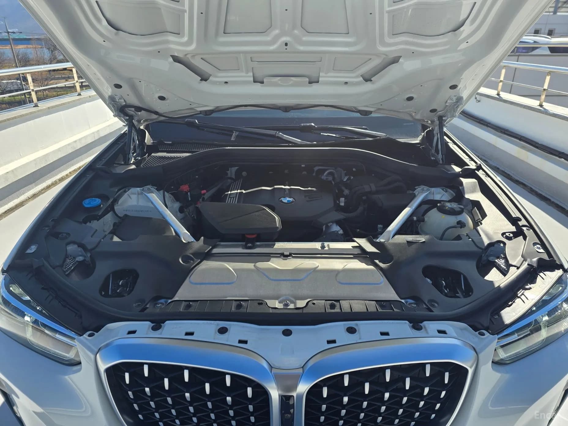 X4 (G02)