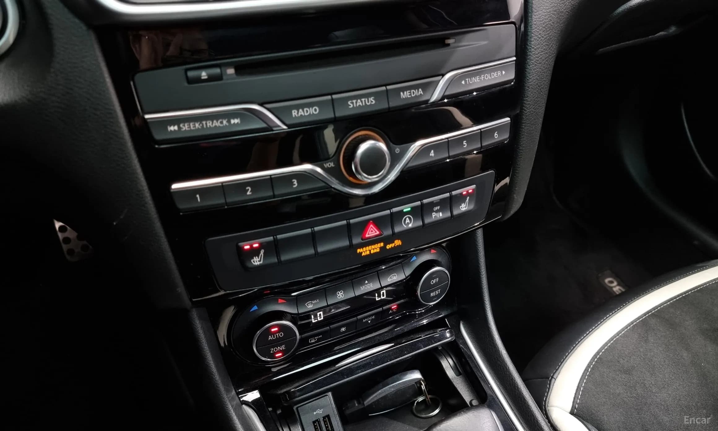 Q30