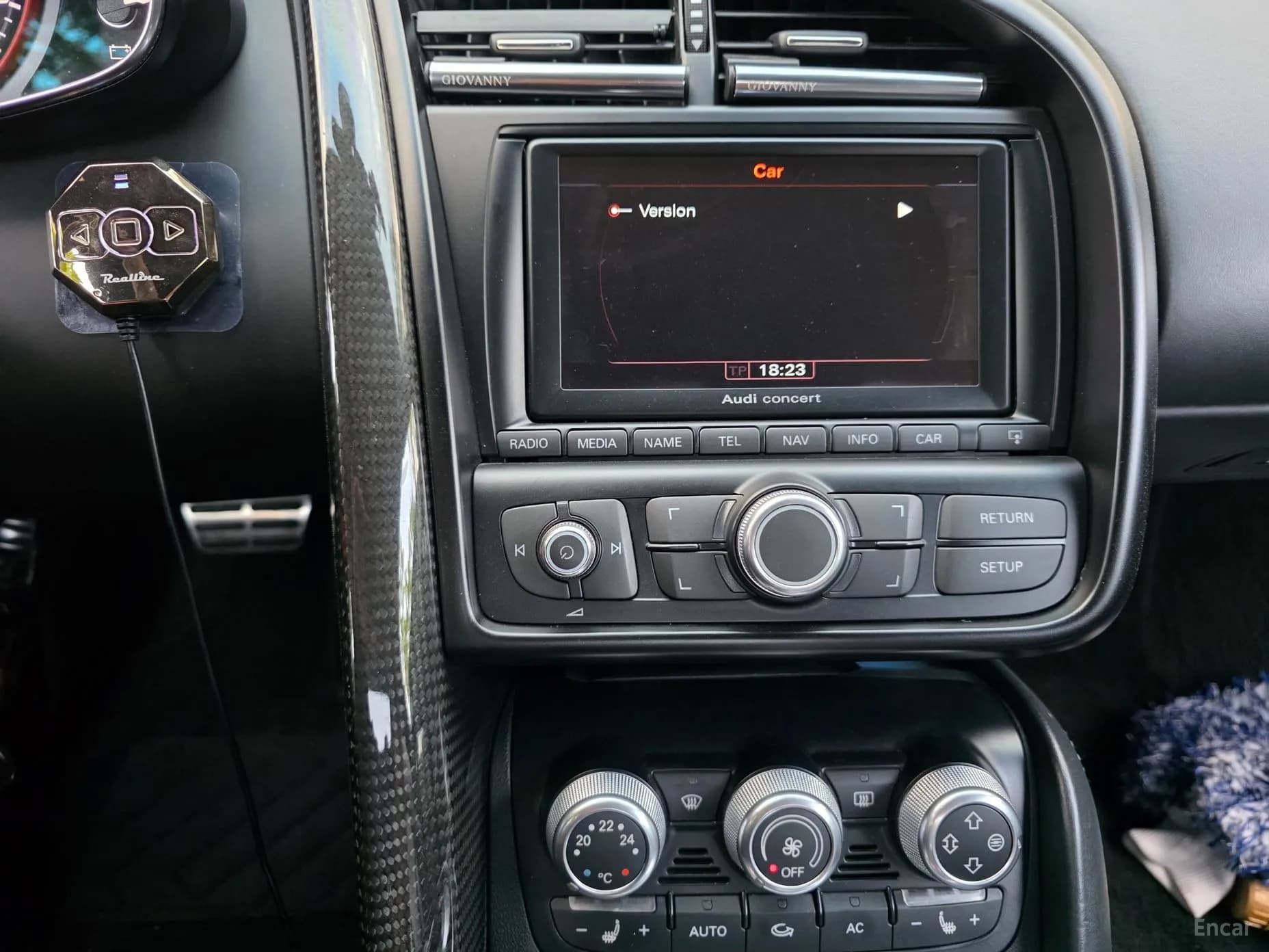 R8