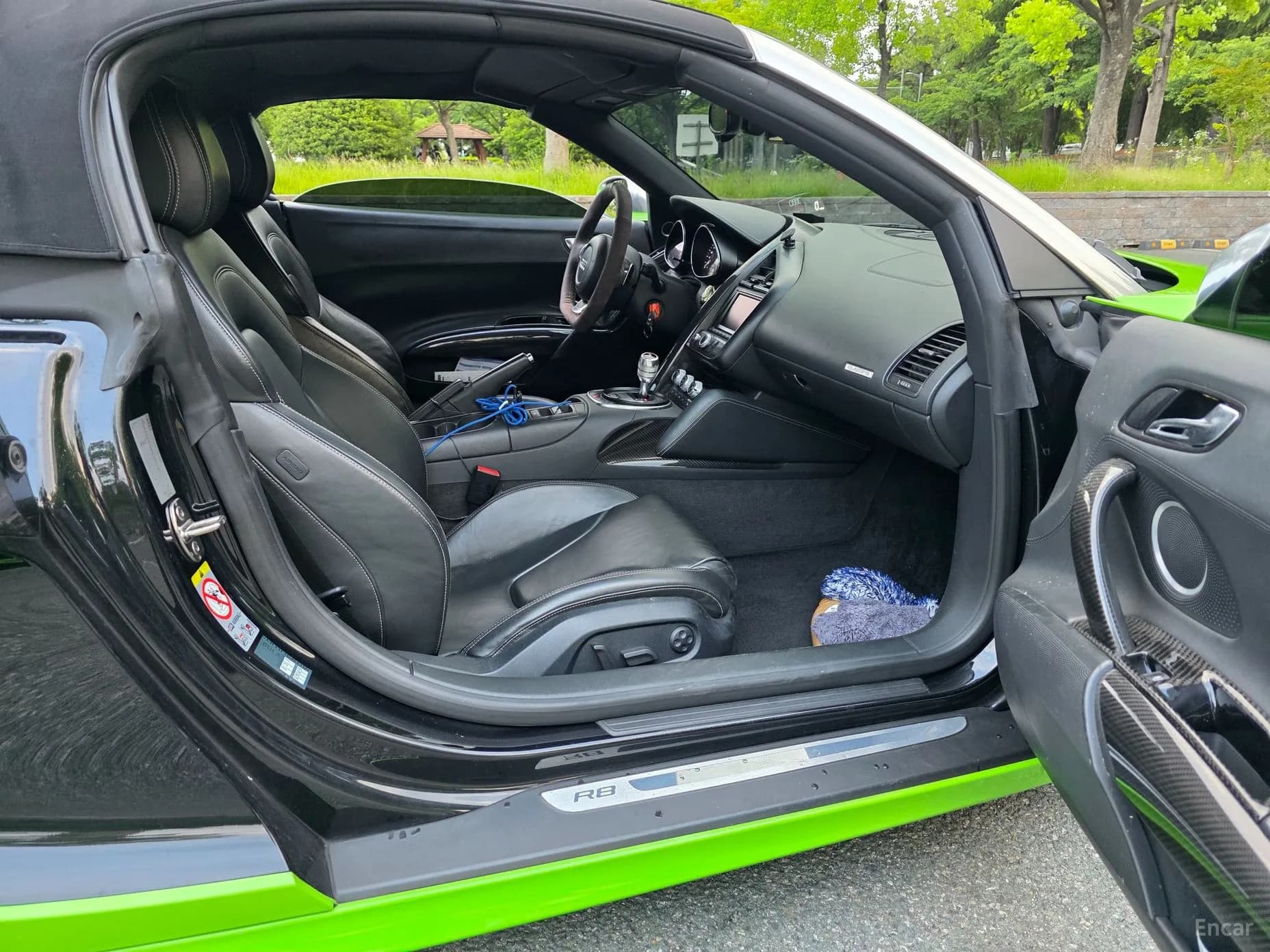 R8