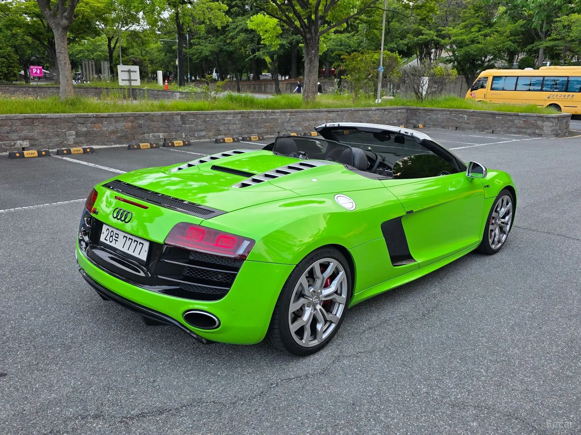 R8