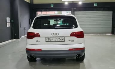 Q7