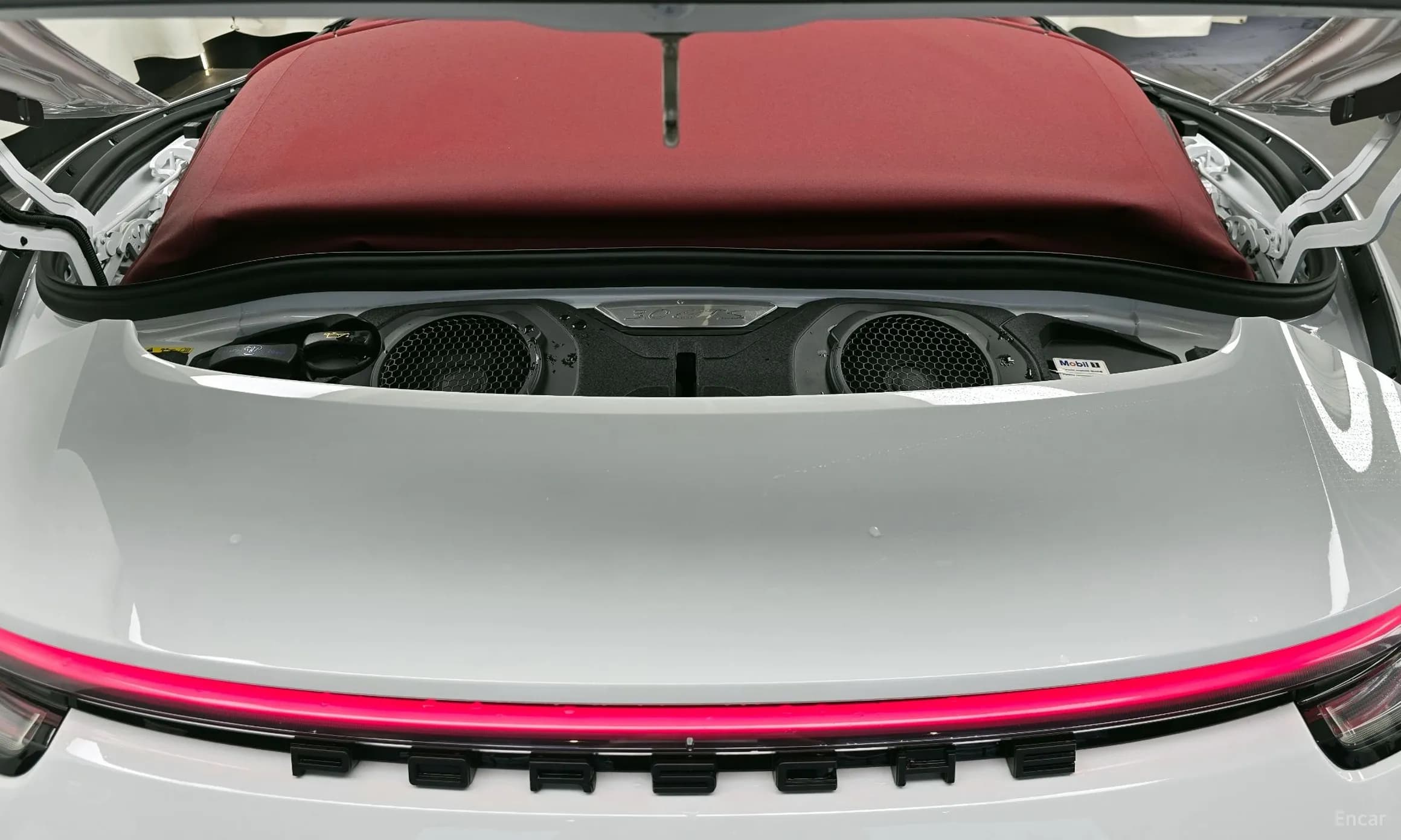 911 (992)