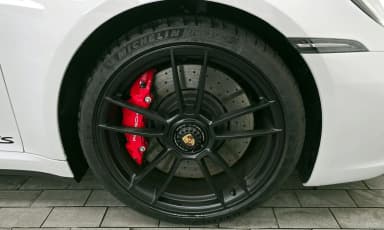 911 (992)