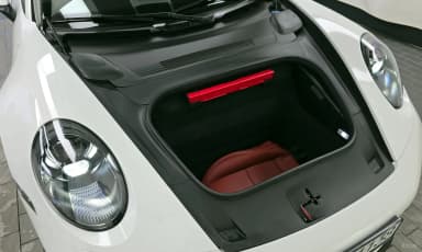 911 (992)