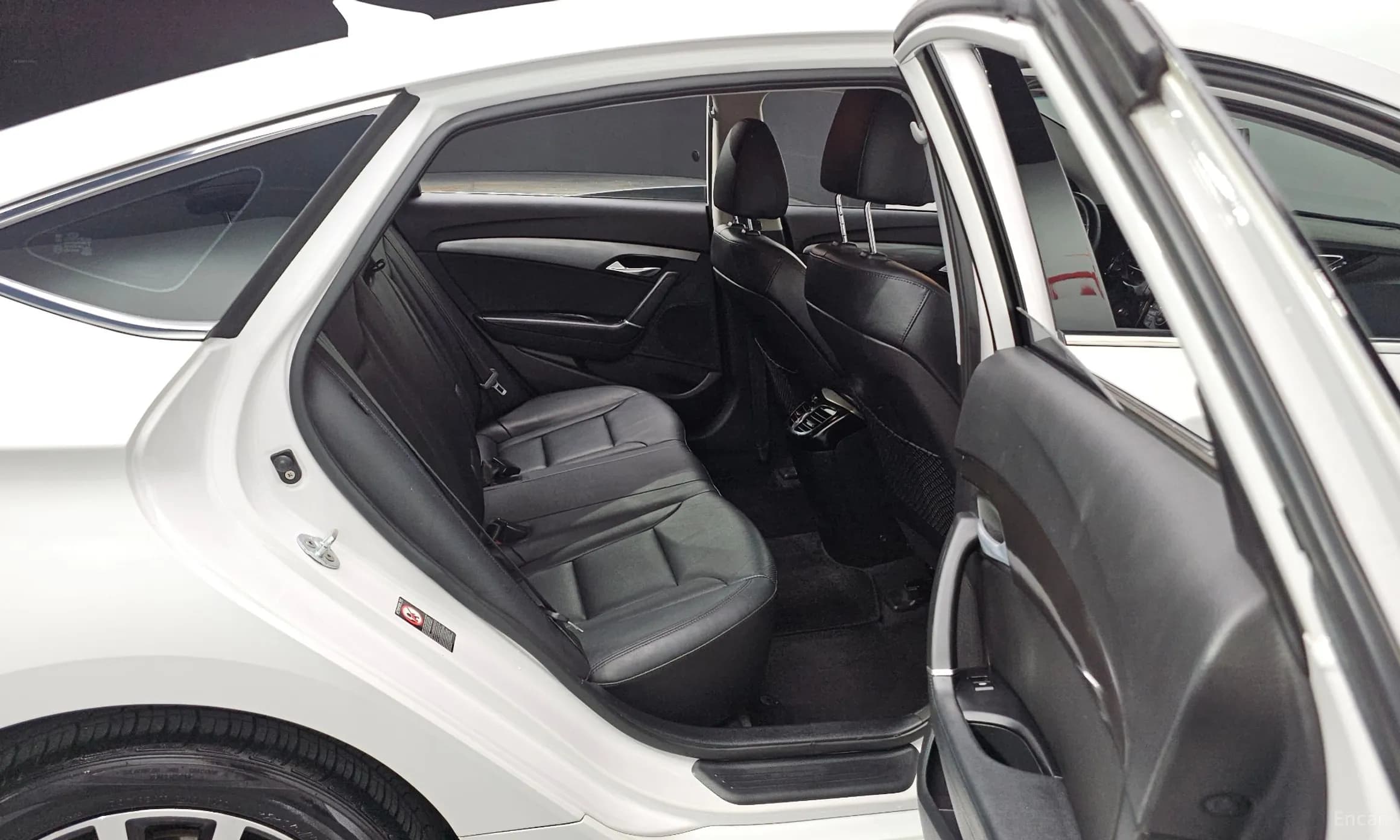 i40 saloon