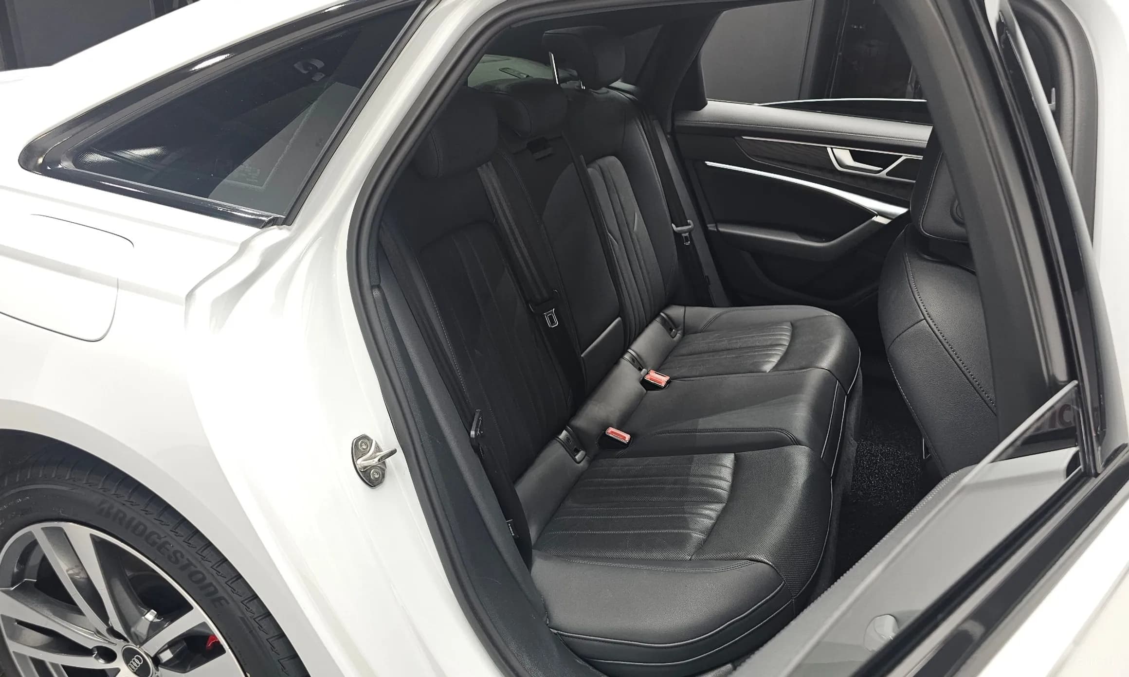 A6 (C8)