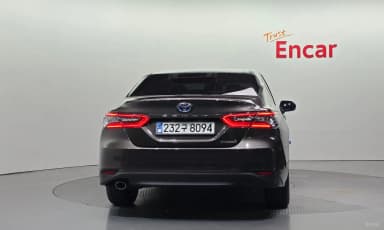 Camry (XV70)