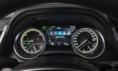 Camry (XV70)