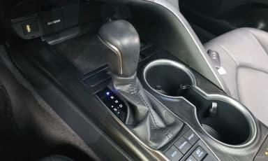 Camry (XV70)