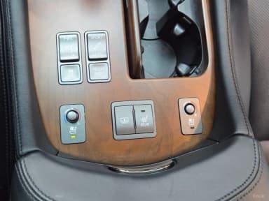 LS460