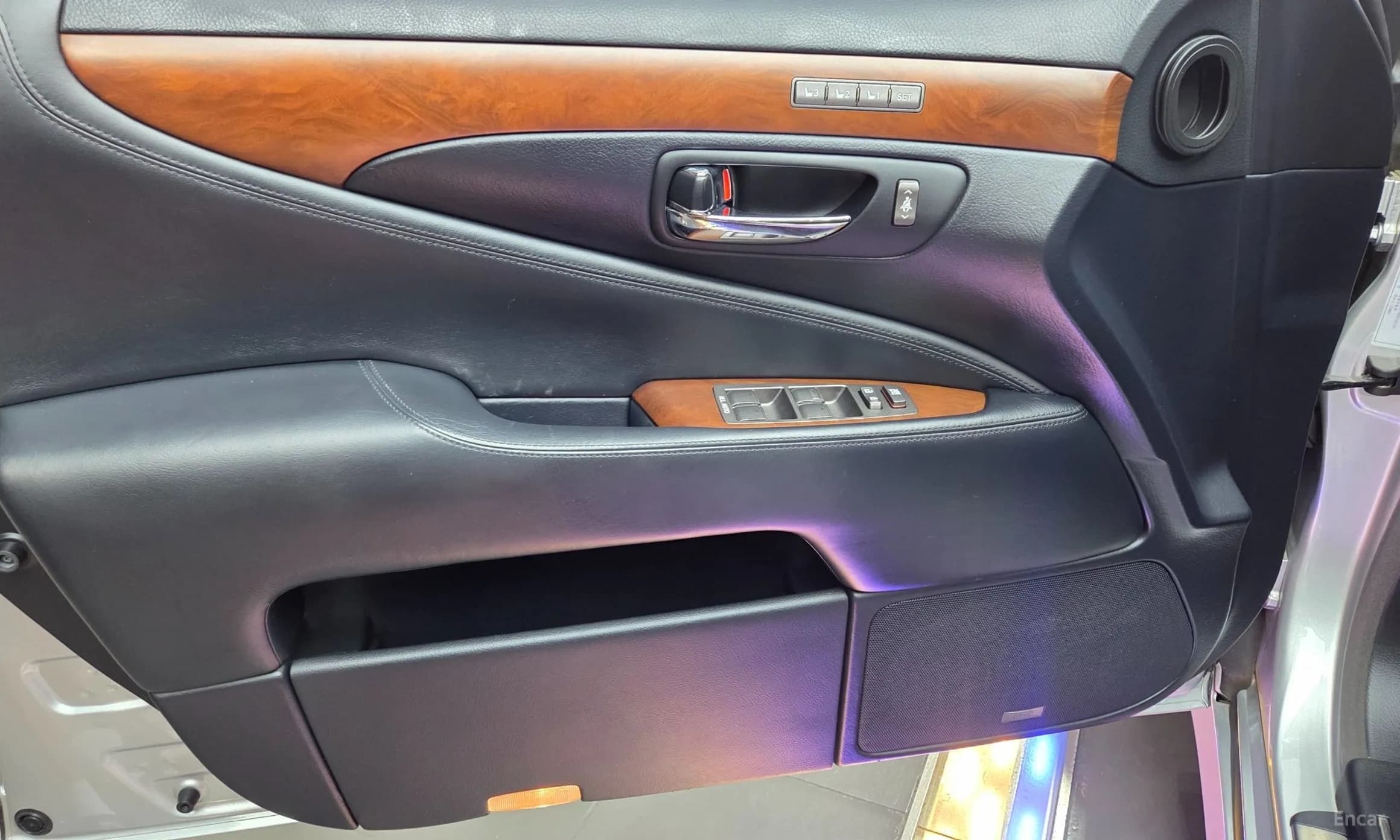 LS460