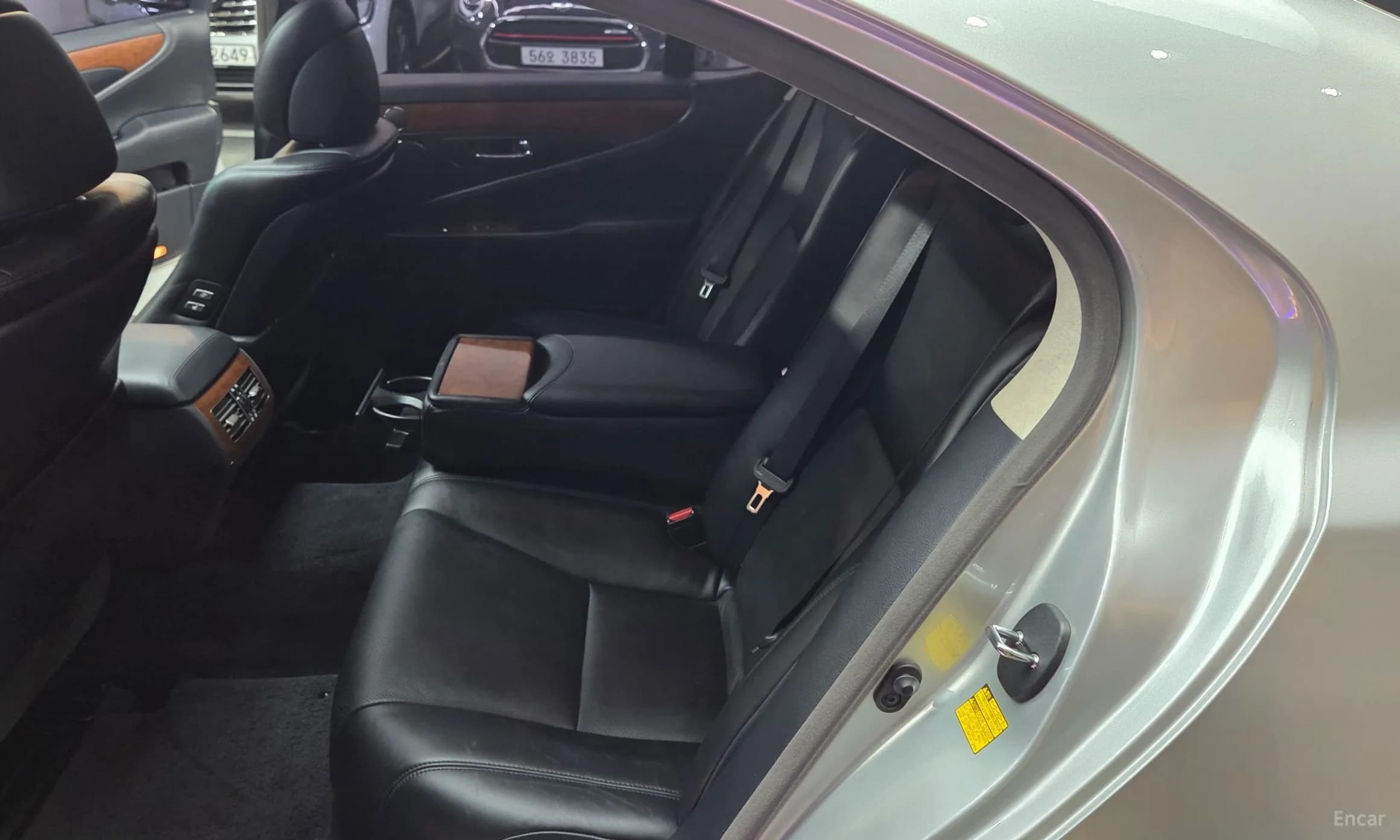 LS460