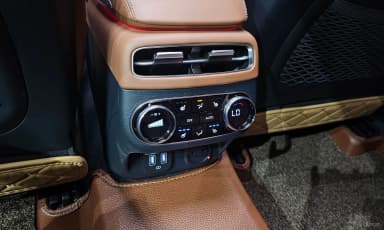 GV70