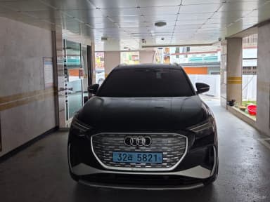 Q4 e-tron (F4)