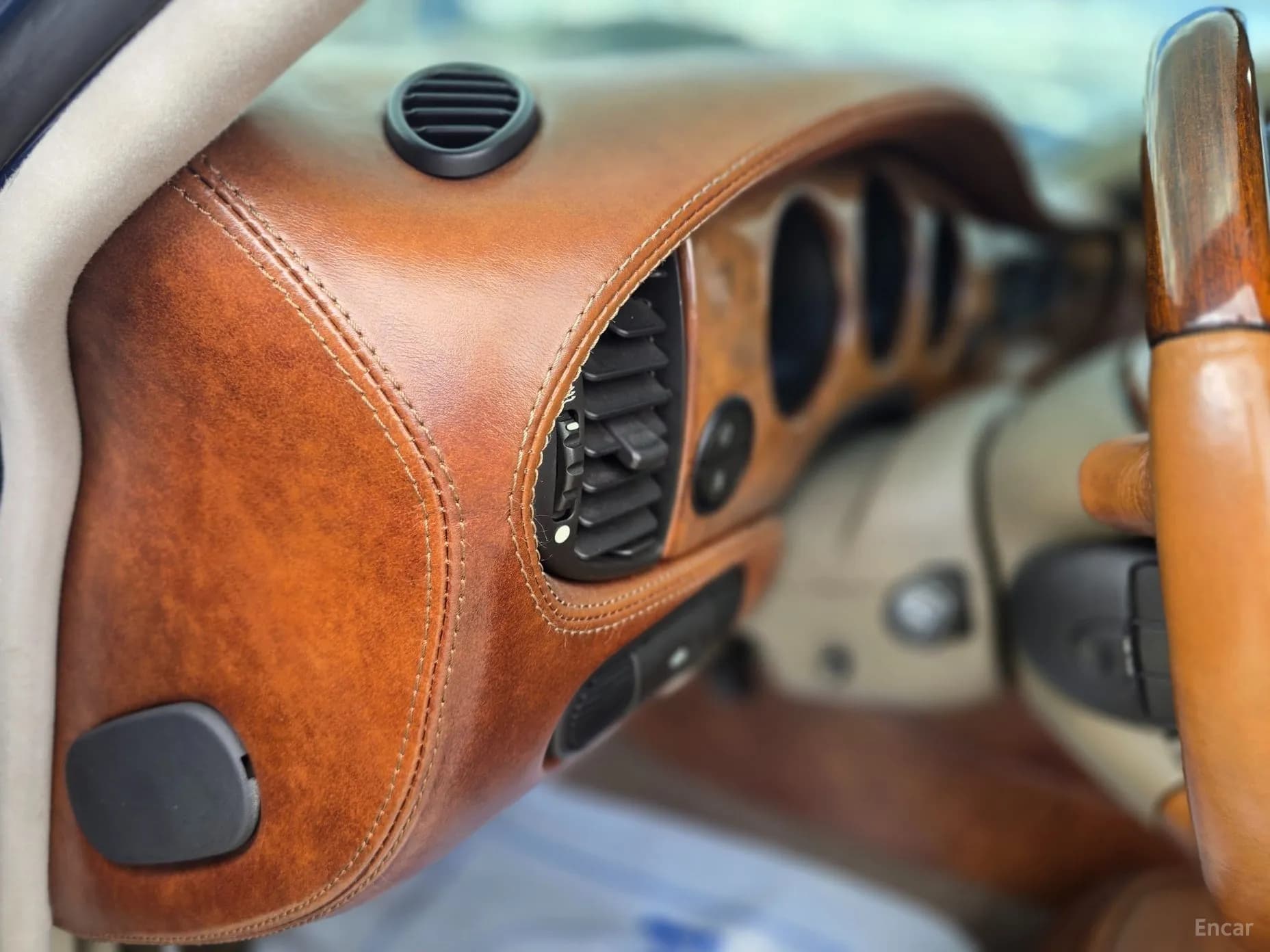 XJ-8