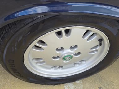 XJ-8