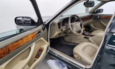 XJ-6