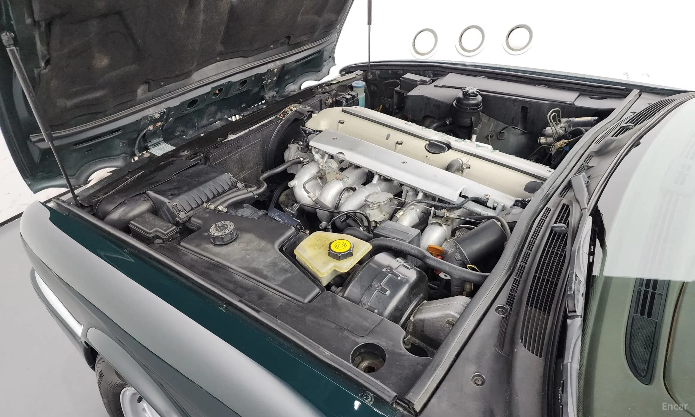 XJ-6
