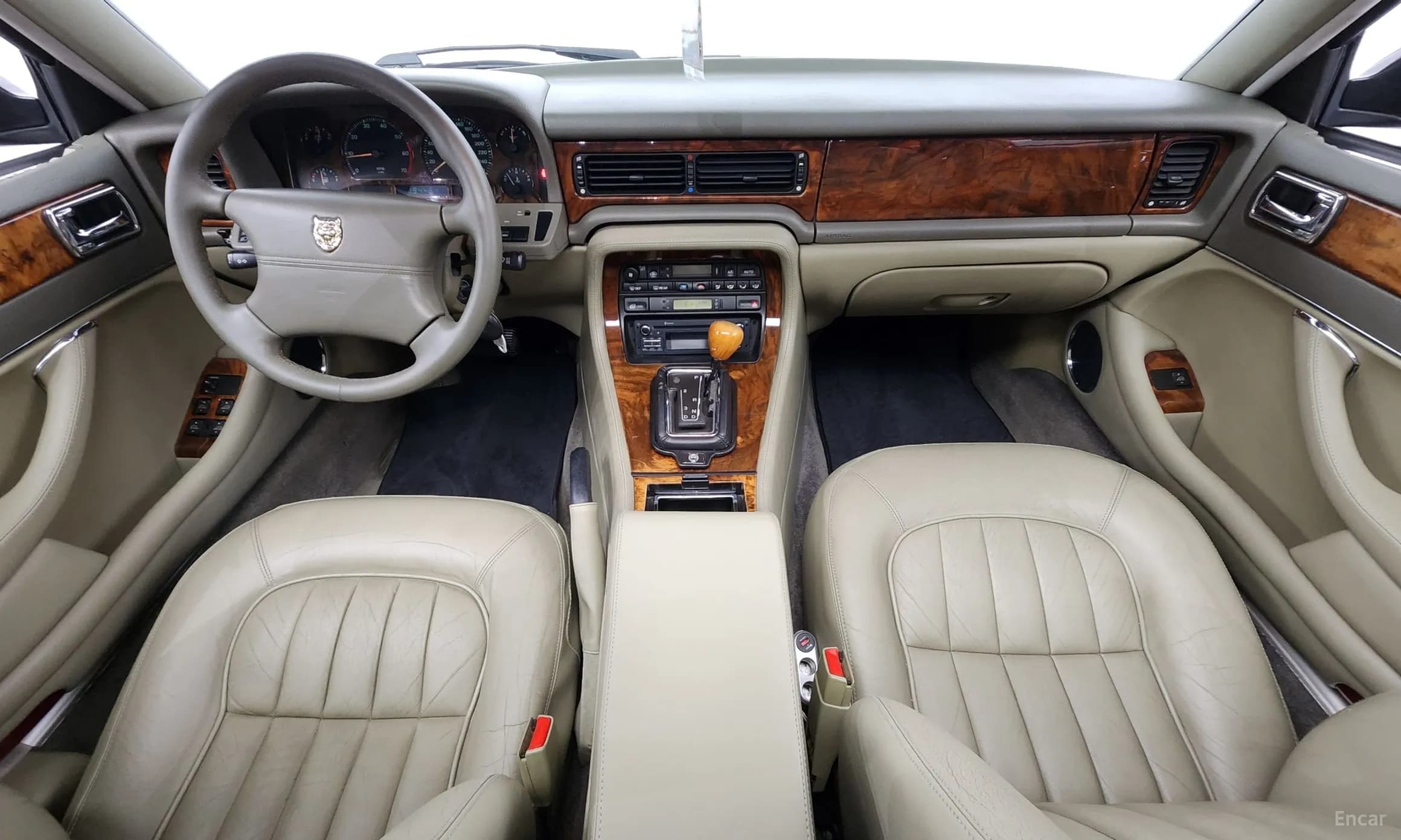XJ-6