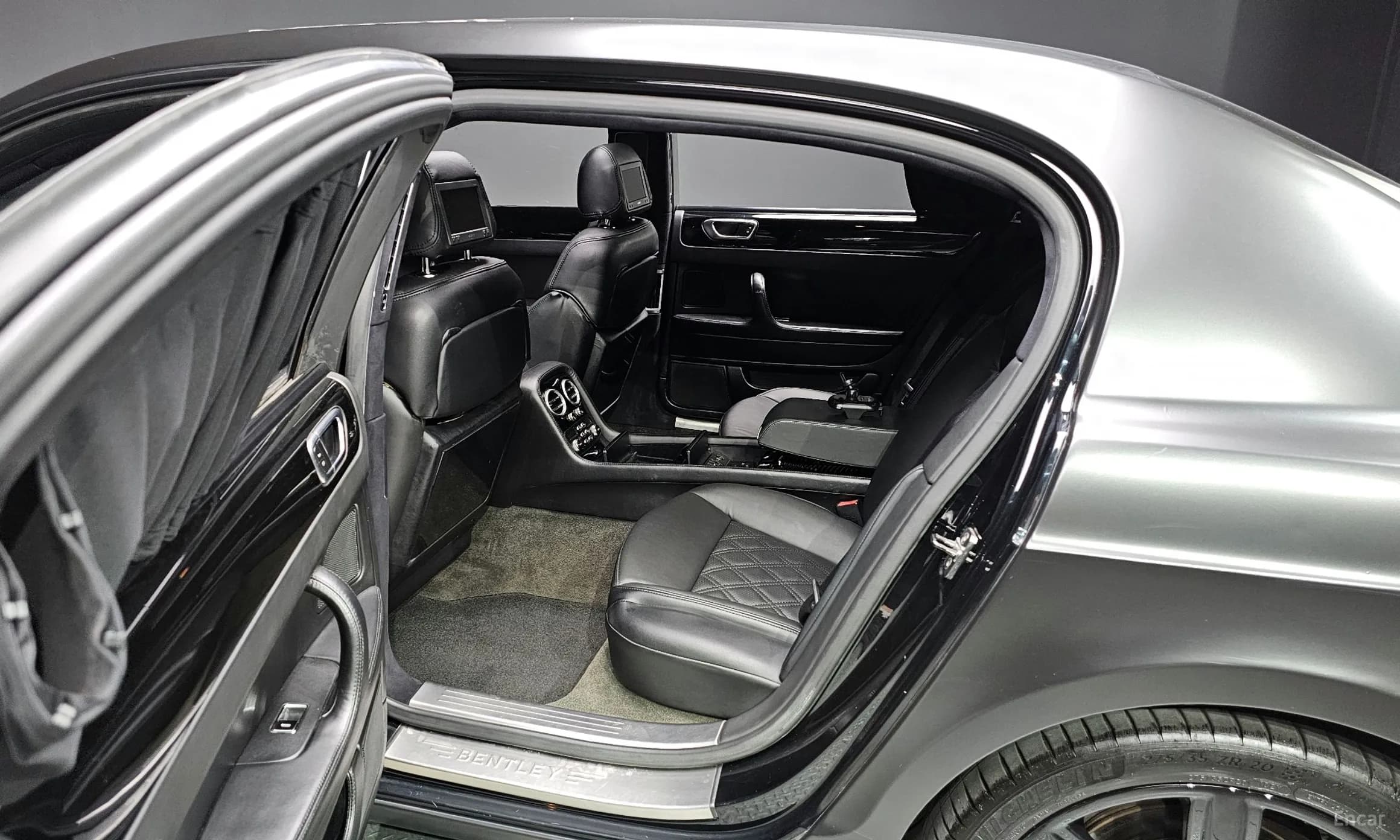 Flying Spur Gen 1