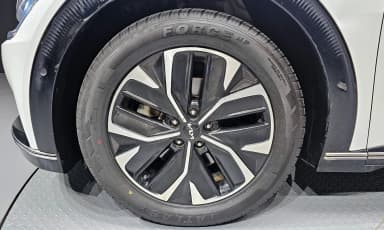EV6