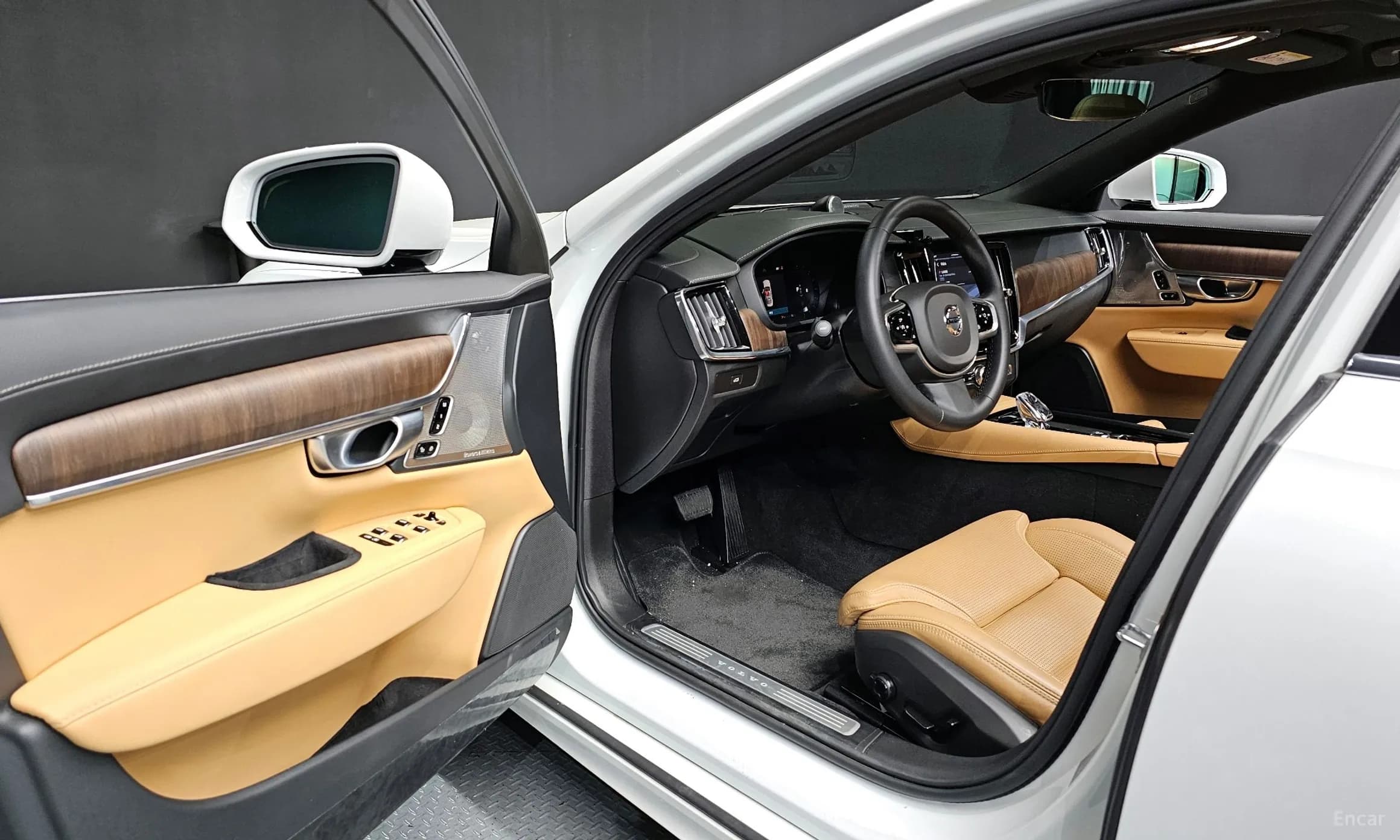 S90