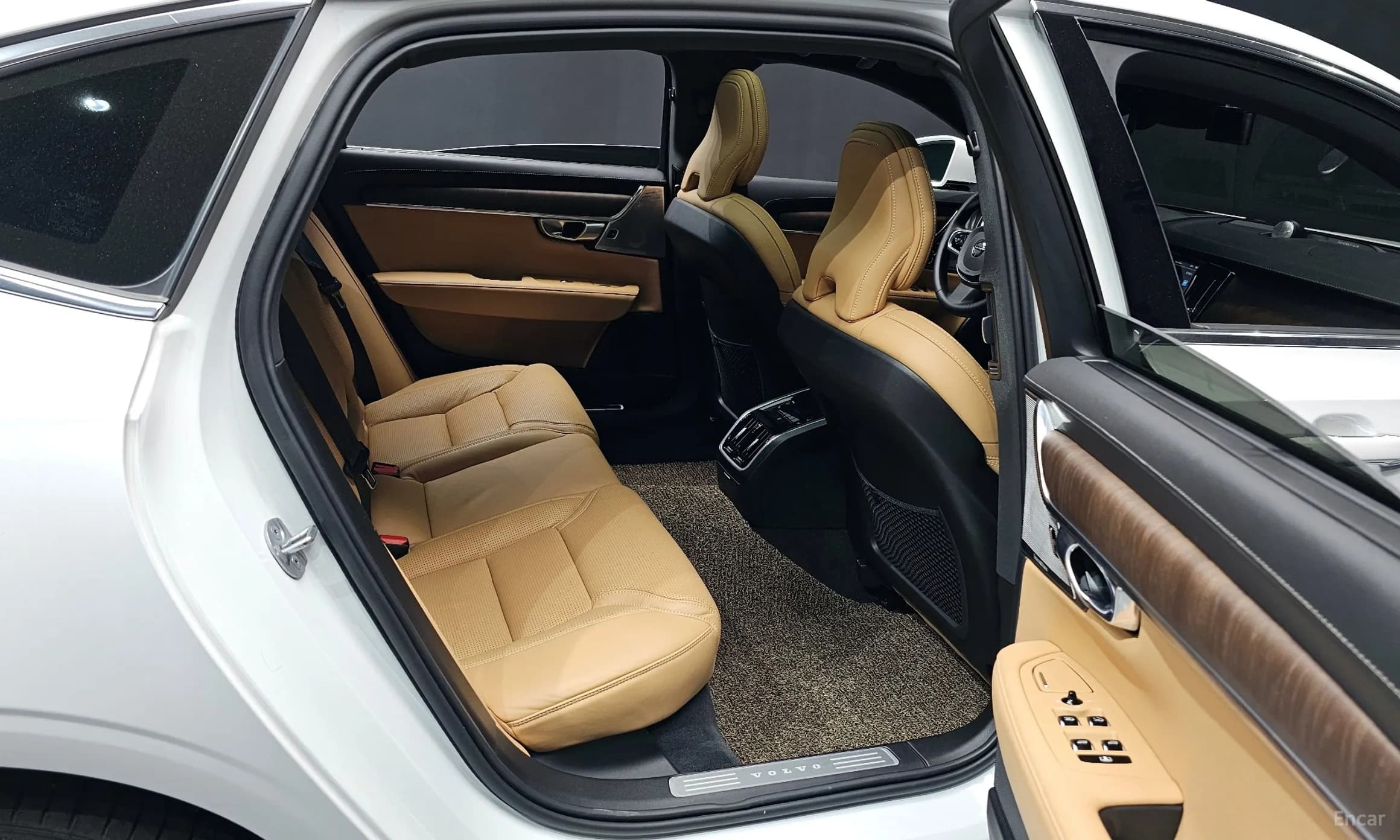 S90