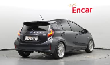 Prius C