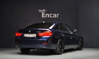 Series 4 (F32)