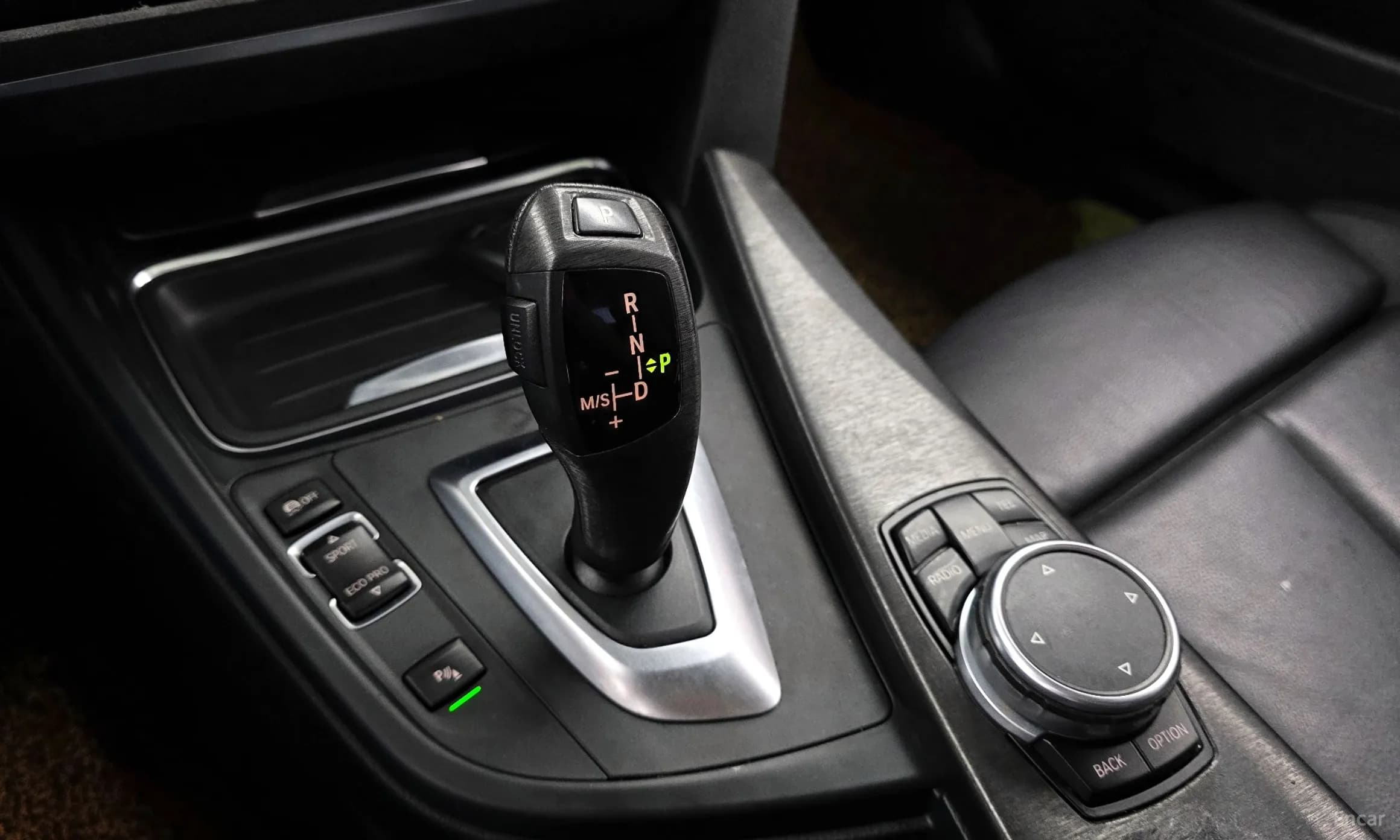 Series 4 (F32)