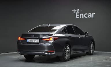 ES300h 7th Generation