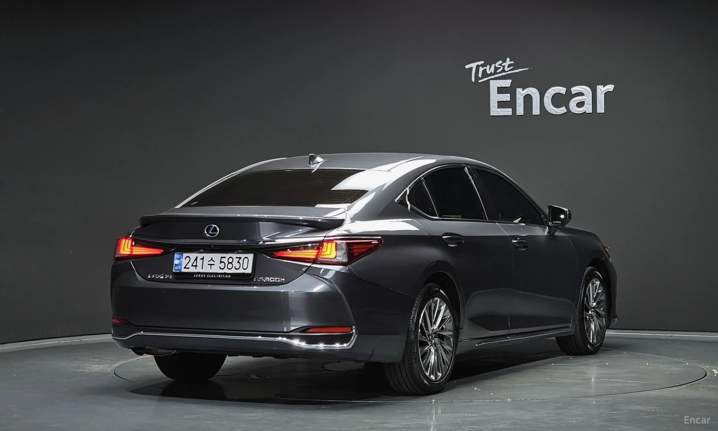 ES300h 7th Generation