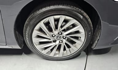 ES300h 7th Generation