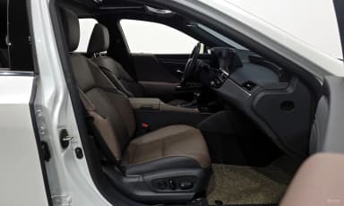ES300h 7th Generation