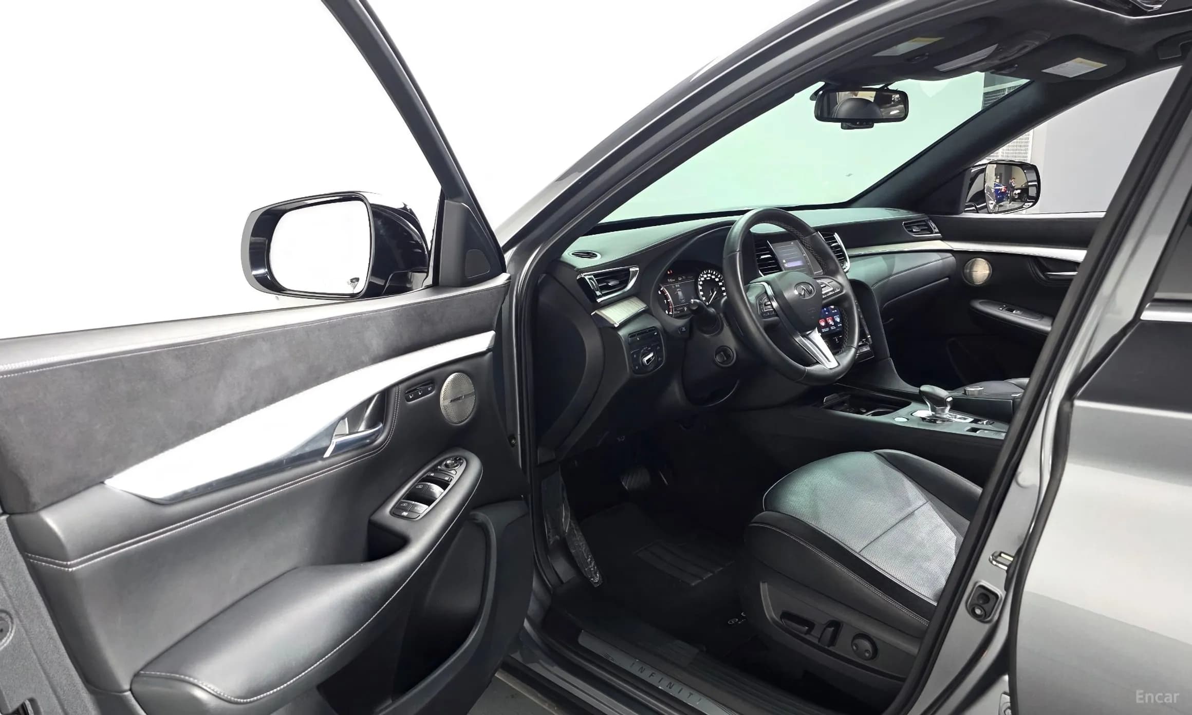 QX50 (P71A)