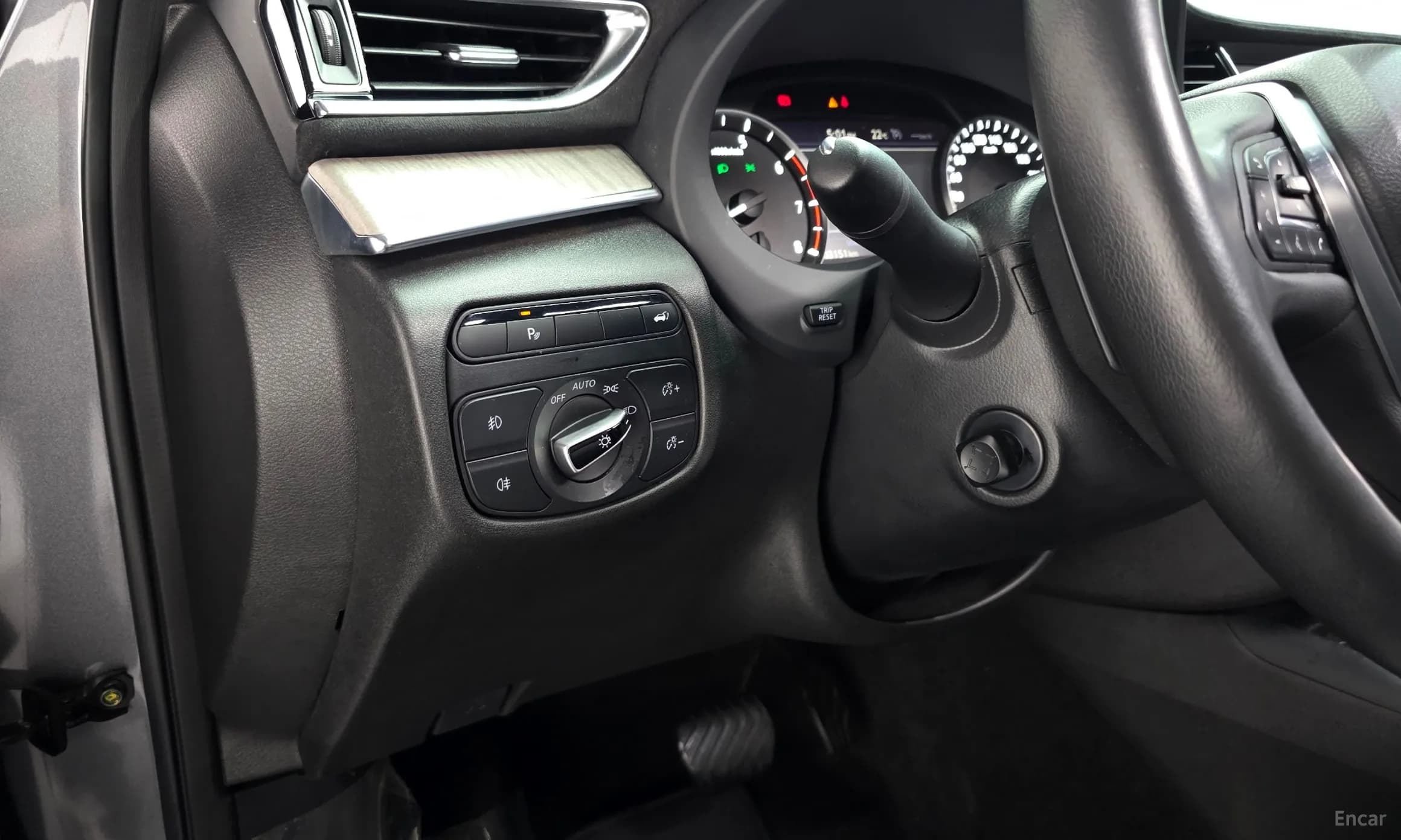 QX50 (P71A)